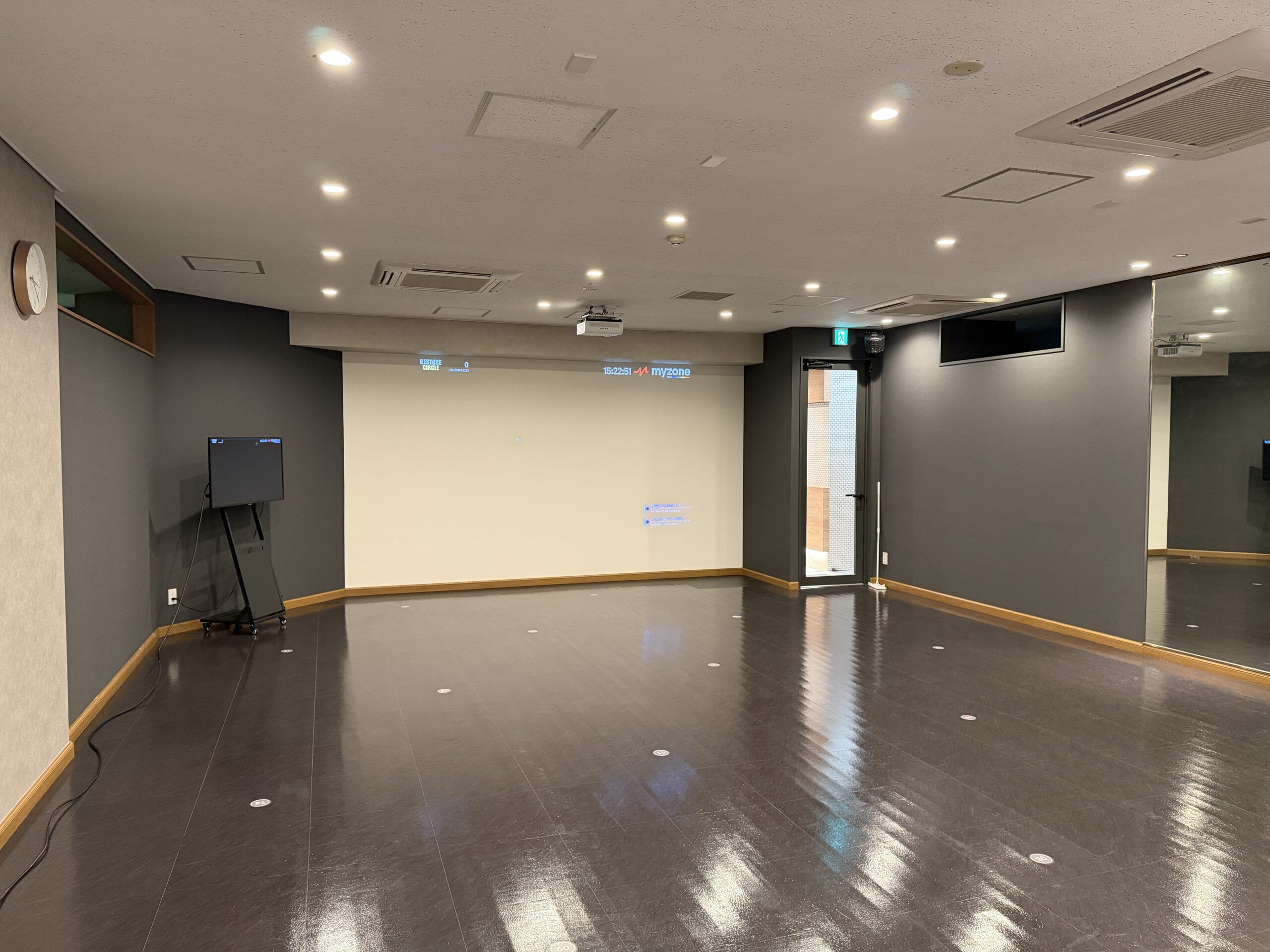 スタジオ（明るい時）